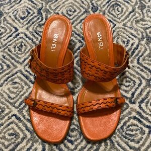 Vintage van Eli orange scrappy sandals with 2 inch heel size 9